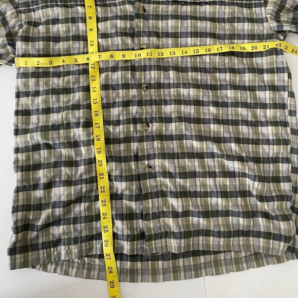 The North Face Button Down Hiking Shirt Men's Size Large Green Olive Short - Picture 6 of 6